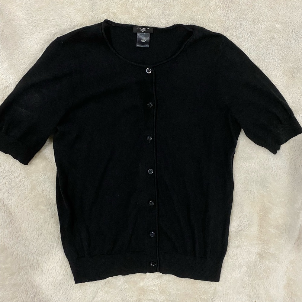 Ann Taylor Petite Women’s black sweater size Small